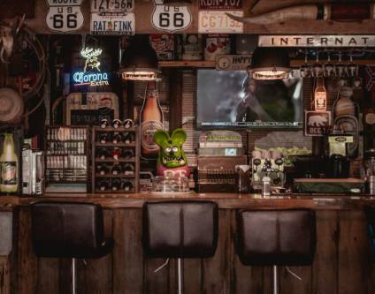 Bar idéal pour une première affaire – Opportunité à saisir en hyper centre 