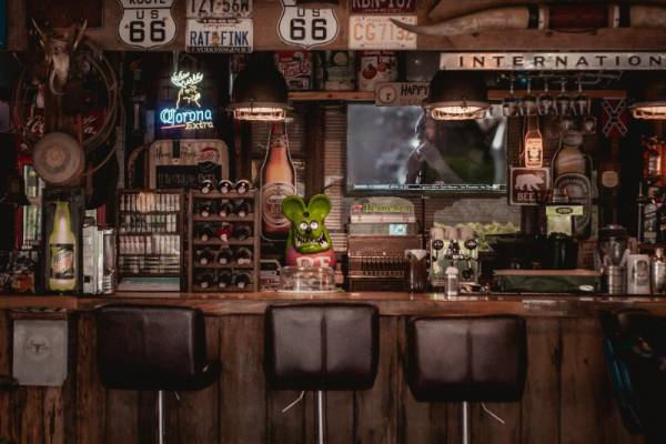 Bar idéal pour une première affaire – Opportunité à saisir en hyper centre 