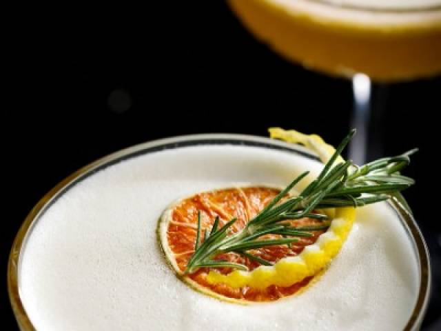 À VENDRE – Bar à cocktails refait à neuf – Vieux-Lille