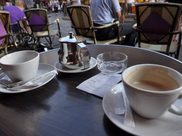 Café restaurant en hyper centre, à deux pas de la mer !