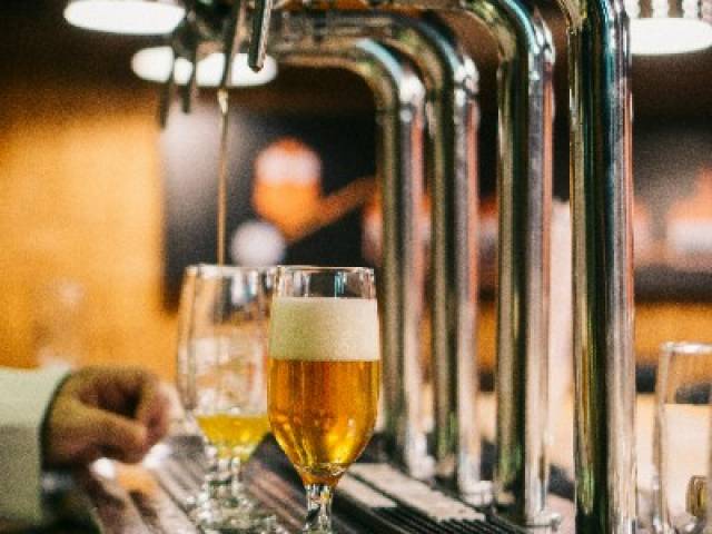 BAR LOUNGE – LILLE CENTRE – 90 M² – 49 PLACES + TERRASSE – 2 FOIS L’EBE