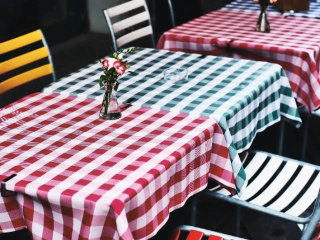 BRASSERIE 55 M² – 48 PLACES + 30 EN TERRASSE – APPARTEMENT – LIBRE DE BRASSEUR