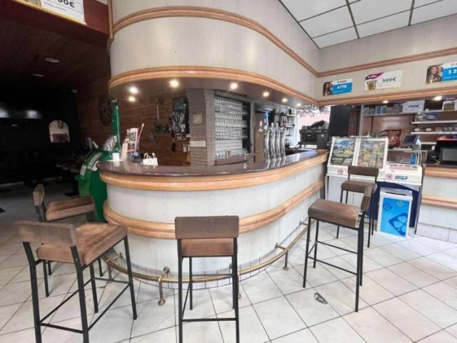 BAR-TABAC – MURS ET FONDS À VENDRE – LES FLANDRES