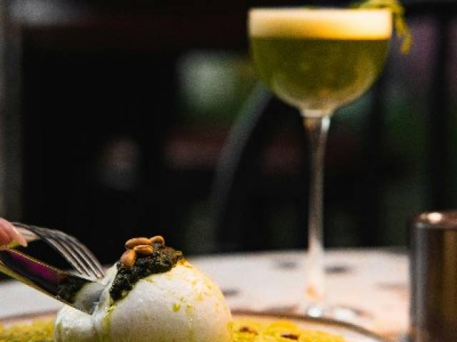  Charmant restaurant idéalement situé dans le Vieux Lille – Opportunité à saisir !