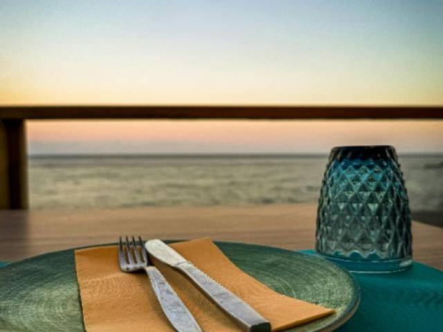 BEAU RESTAURANT LICENCE IV – FACE À LA MER